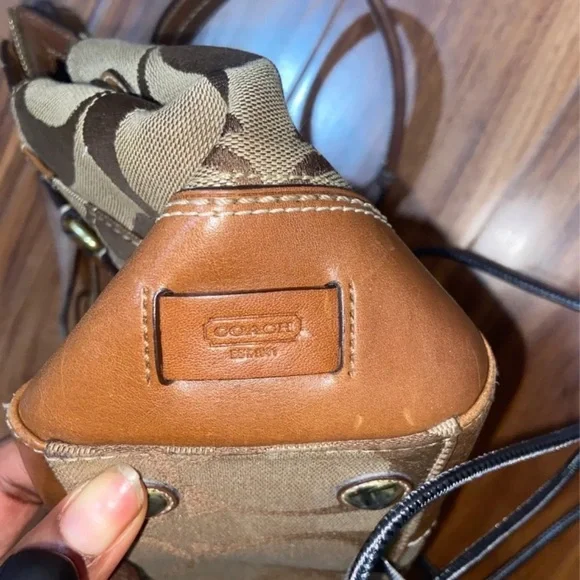 Vintage tan and brown genuine leather multiprint Coach women’s purse - Picture 4 of 8